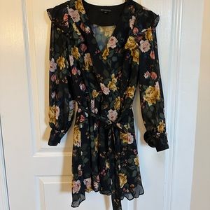 Dynamite flower dress NWOT